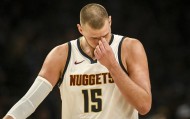 爱游戏平台-心乱了！TA：约基奇洗完澡后惊慌且愤怒大喊——有人偷我内裤！