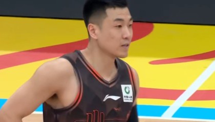 山东男篮大胜宁波评分出炉：两人接近满分，高诗岩有些失落