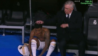 爱游戏入口-真会说！安帅自我调侃：半场时应该把教练换下去