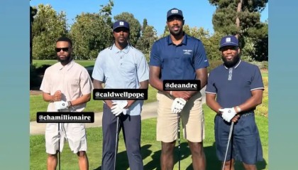 高端运动！波普ins转发与小乔丹等人打高尔夫球的合影